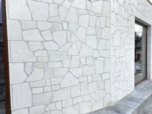 Kamień Rock Face Rock Face Antyczny Biały 8 – Hurtownia Kamienia El-Pol
